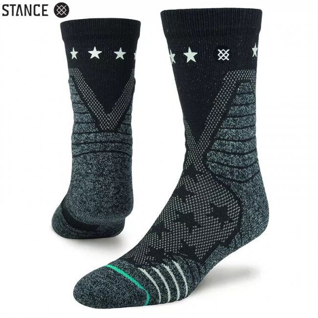 Yeezy  双 11 推荐第一弹！Yeezy700、AJ3黑水泥！还有长裤、卫衣、羽绒服！