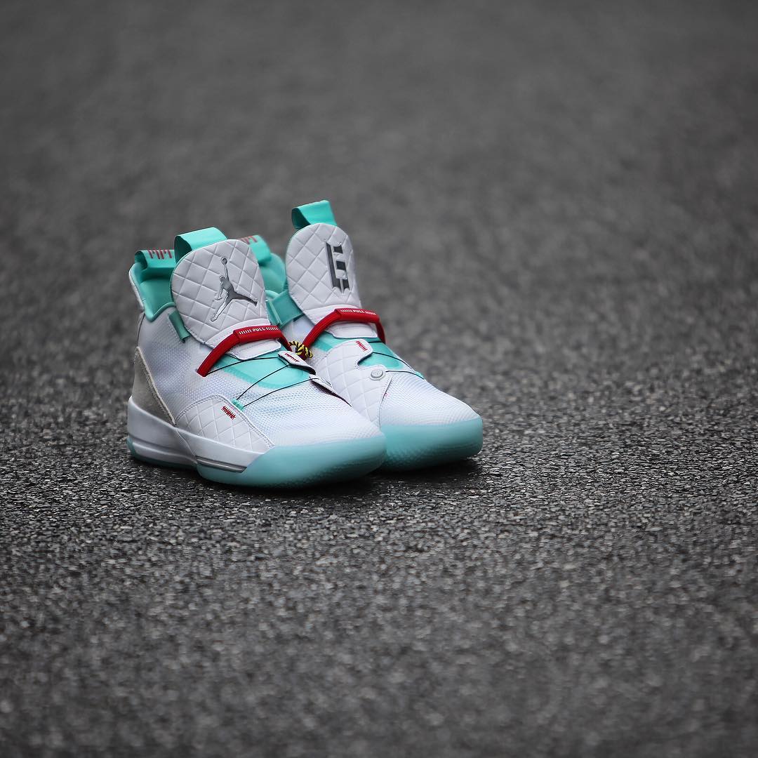 AJ33,Air Jordan 33  仅在国内发售！Air Jordan 33 郭艾伦 PE 即将发售！