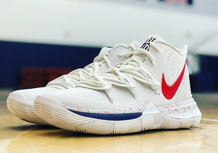 Kyrie 5,发售  萌犬细节点缀！欧文签名战靴 Kyrie 5 再曝新配色