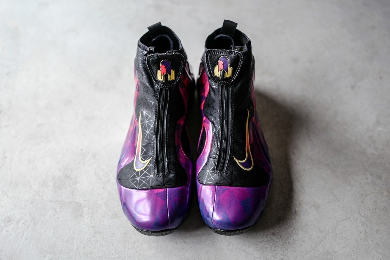 Air Flightposite,CNY,发售,BV6648  预售价格突破 ￥4000！CNY 风一 Air Flightposite 明日发售