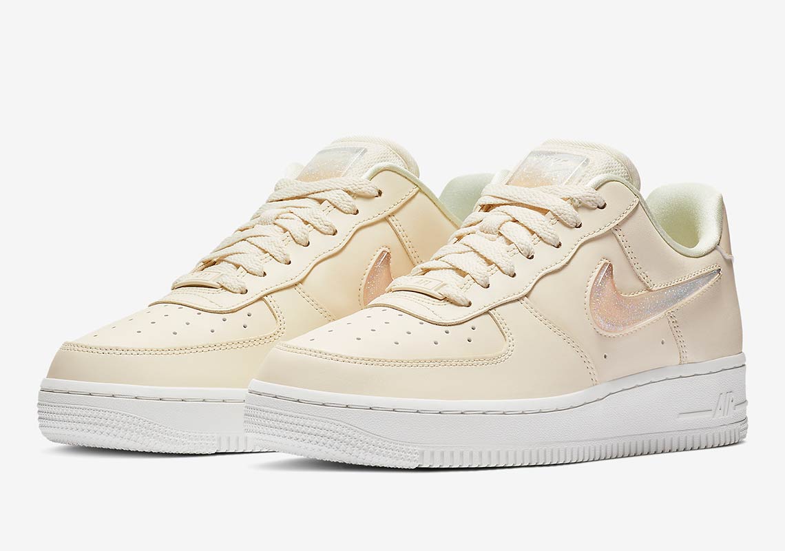 Air Force 1,Nike,发售,AH6827-100  Swoosh Logo 好像果冻布丁！全新配色 Air Force 1 现已上架