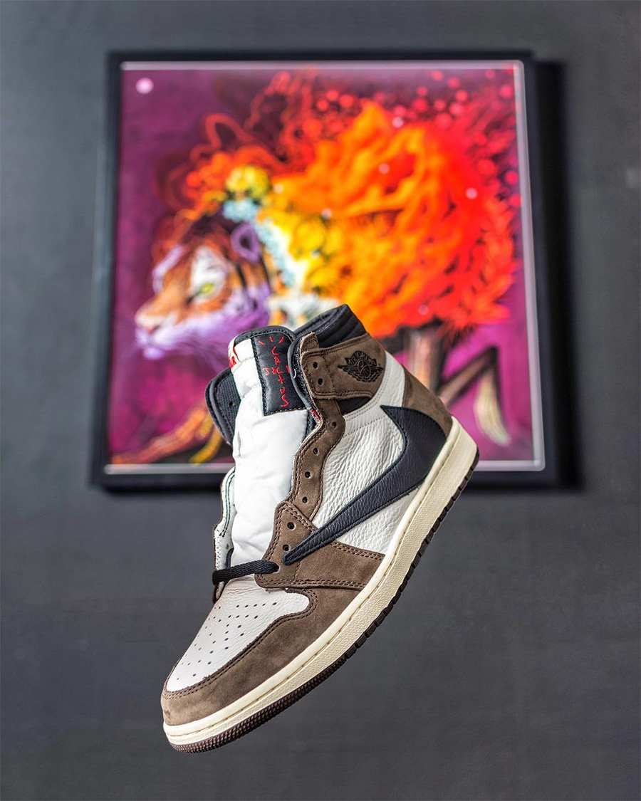 Travis Scott,AJ1,Air Jordan 1  反钩 Air Jordan 1 到底有多帅？结合「芝加哥」配色更是不得了！