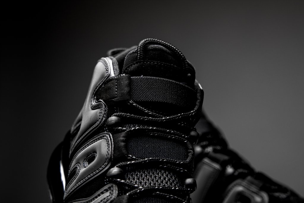 酷炫浓郁的黑魂气质大air版本airmax720下周发售