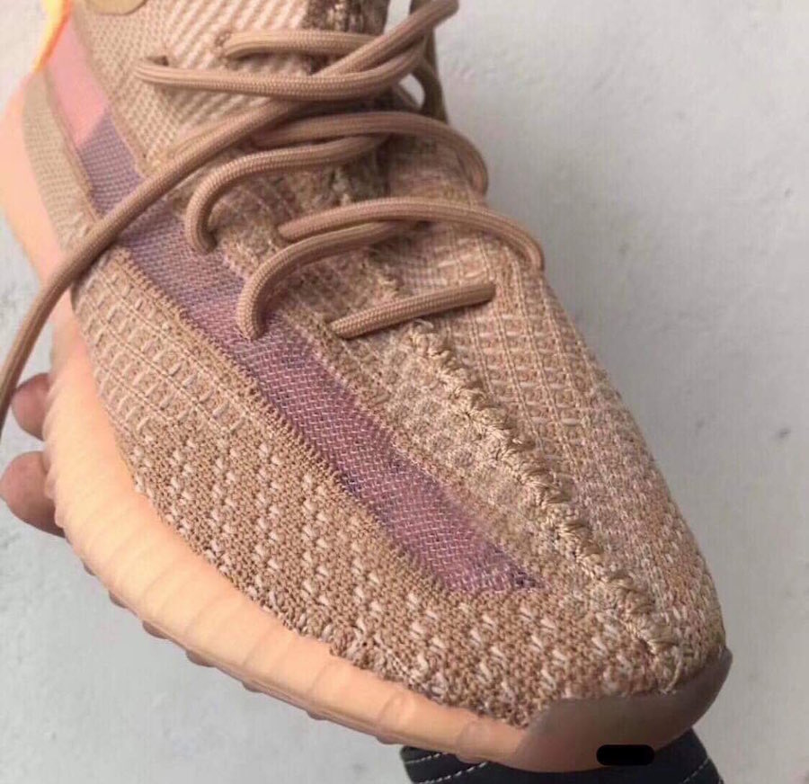 Yeezy,Yeezy Boost 350 V2  实物首次曝光！脏粉半透明 Yeezy Boost 350 V2 个性十足