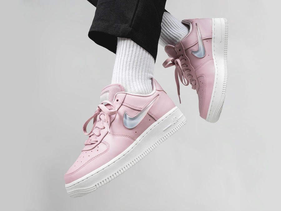 Nike,Air Force 1,AF1,上脚  最近超火的果冻布丁 AF1 新配色来了！粉嫩装扮少女心炸裂！