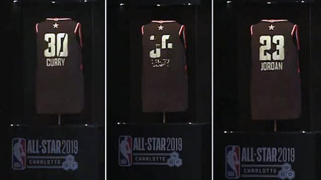 NBA,全明星赛,球衣  球衣 “黑科技”？亚当·萧华展示 NBA 全明星赛 「智能球衣」！