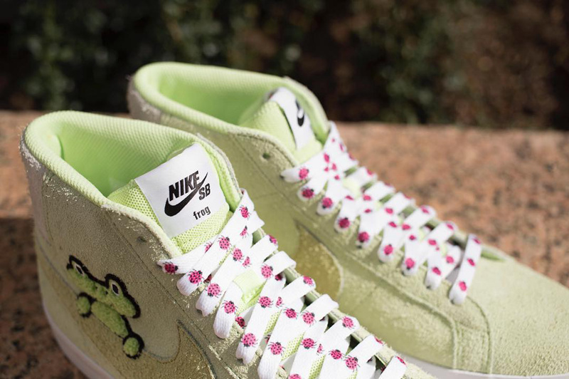 Frog Skateboards x Nike SB Bla  毛绒玩具爬上鞋面！独特联名 Nike SB 本周发售！