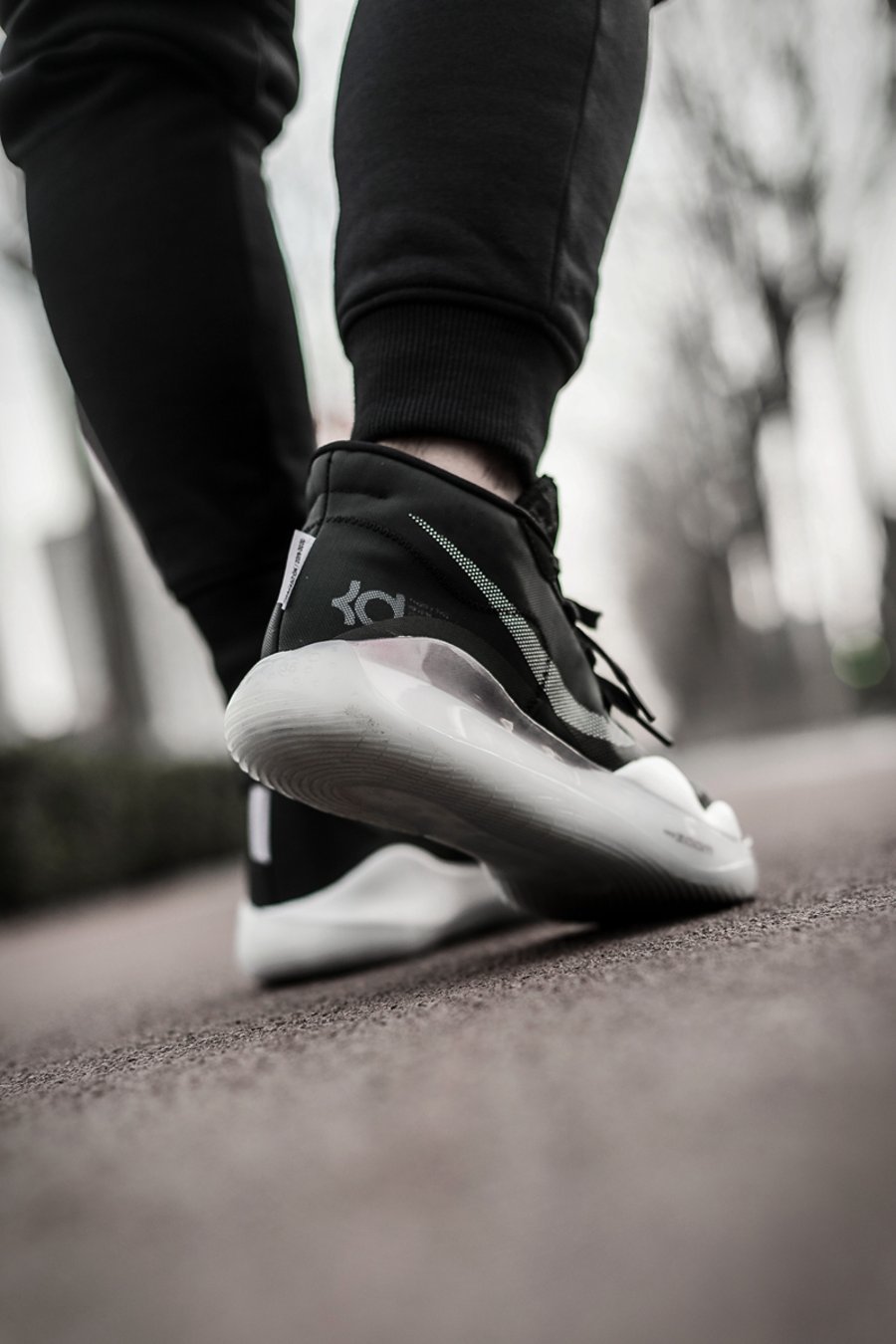 预定年度最佳战靴双层zoom的kd12抢先开箱上脚