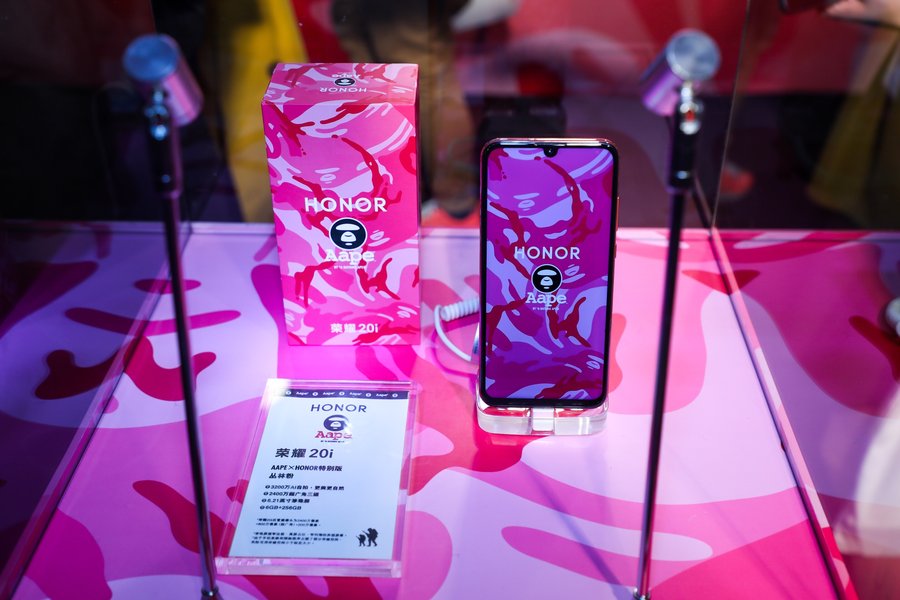 真正良心联名潮流圈首款联名手机估计要抢破头