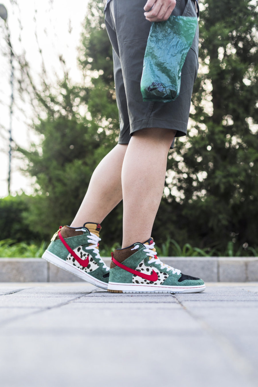 身价翻倍的踩屎鞋小编提前上脚还是你没见过的特殊版本