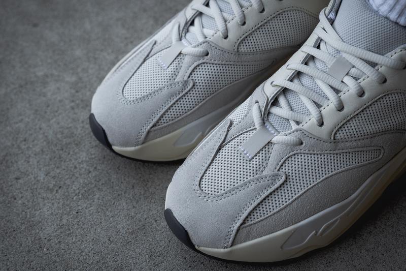 Yeezy Boost 700,adidas,发售  百搭小白鞋新选择！Yeezy Boost 700 “Analog” 上脚美图欣赏