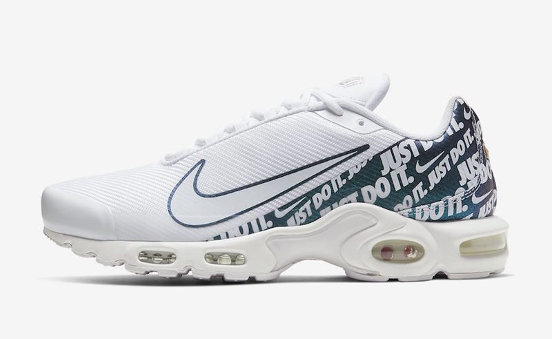 Nike,Air Max Plus TN SE,CJ9697  融入弹幕标语元素！这双 Air Max Plus TN SE 太会玩了！