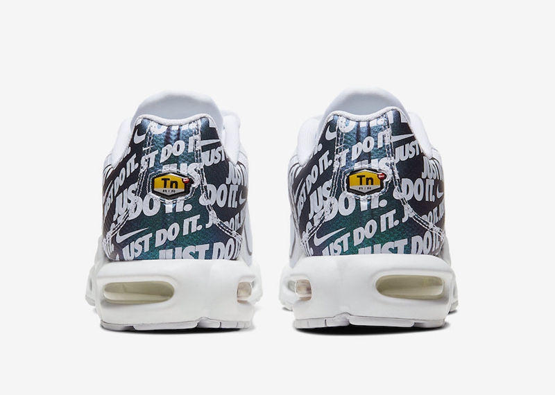 Nike,Air Max Plus TN SE,CJ9697  融入弹幕标语元素！这双 Air Max Plus TN SE 太会玩了！