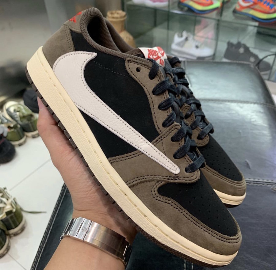 Travis Scott,Air Jordan 1,AJ1,  反钩 Travis Scott x AJ1 国内开启抽签！低帮版本再曝新图