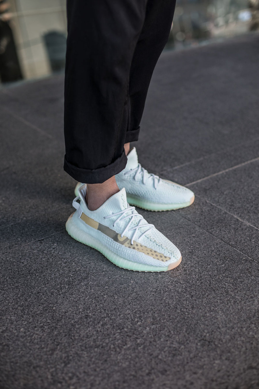 yeezy boost 350 v2,adidas,发售,e  夜光 yeezy 350 v2 最新实物图