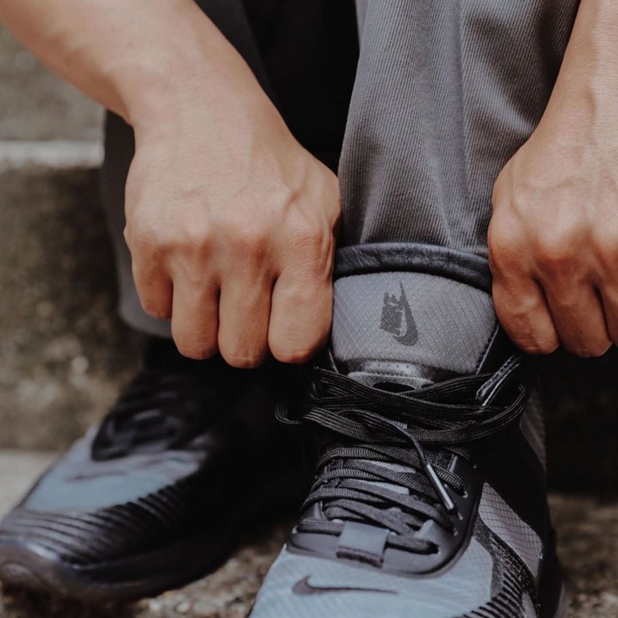 Nike,LeBron Icon,AQ0114-001,上脚  帅气黑魂装扮！LeBron Icon 最新上脚图释出！