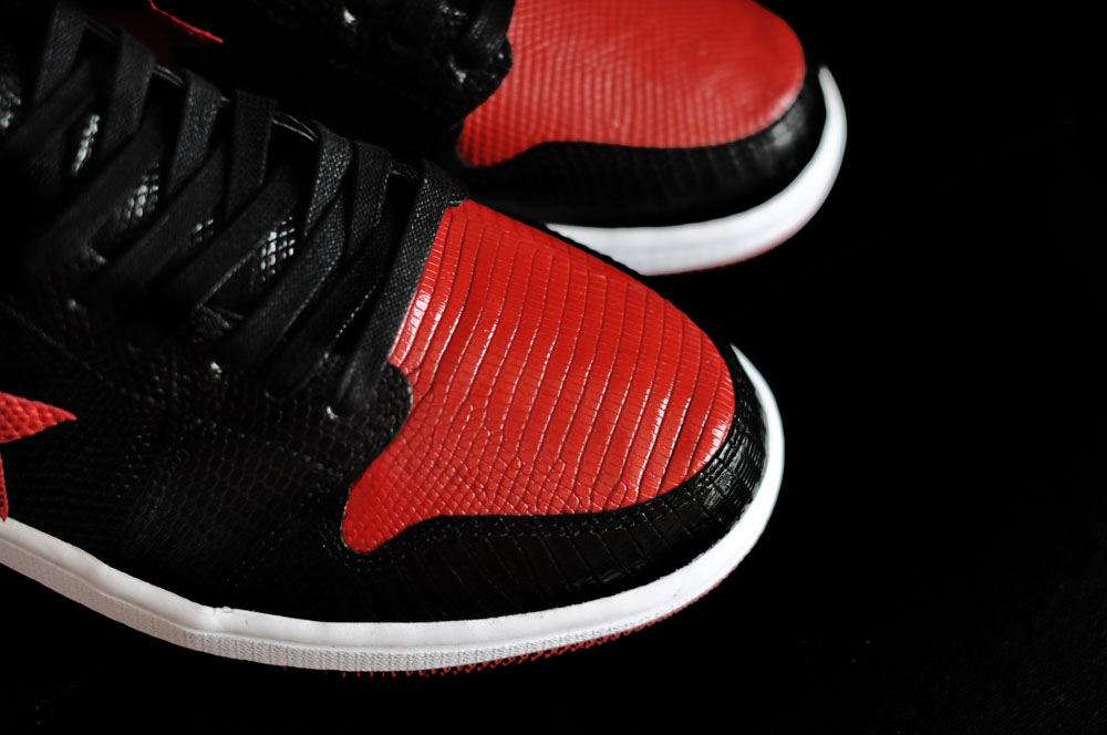 BAPESTA,Air Jordan 1,AJ1  售价 ￥8000！黑红 BAPESTA x Air Jordan 1 做工极致奢华