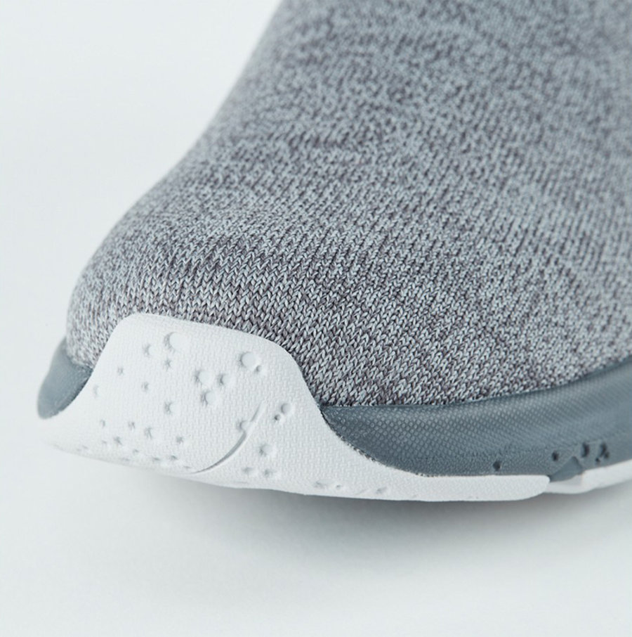 GORE-TEX,The North Face,TNF  搭载 GORE-TEX® 科技！能防水的全编织袜套鞋来了！