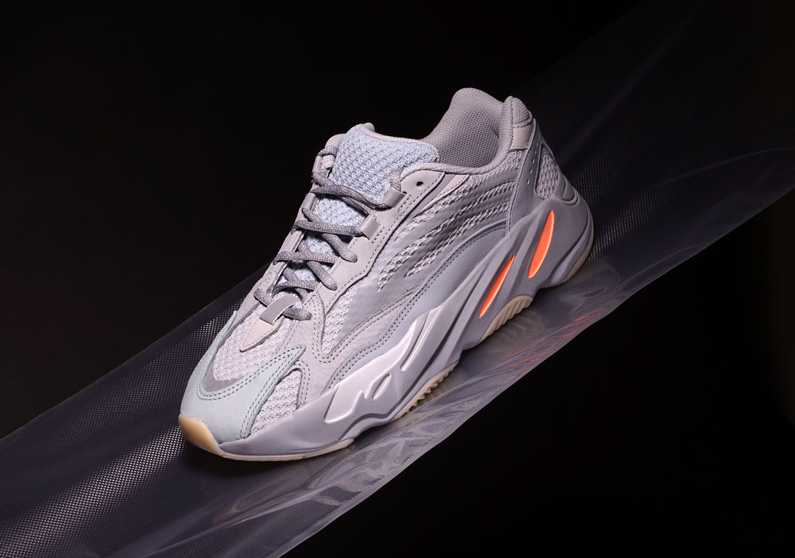 adidas,Yeezy Boost 700 V2,发售  国内或将延期发售？惯性 Yeezy Boost 700 V2 最新美图欣赏