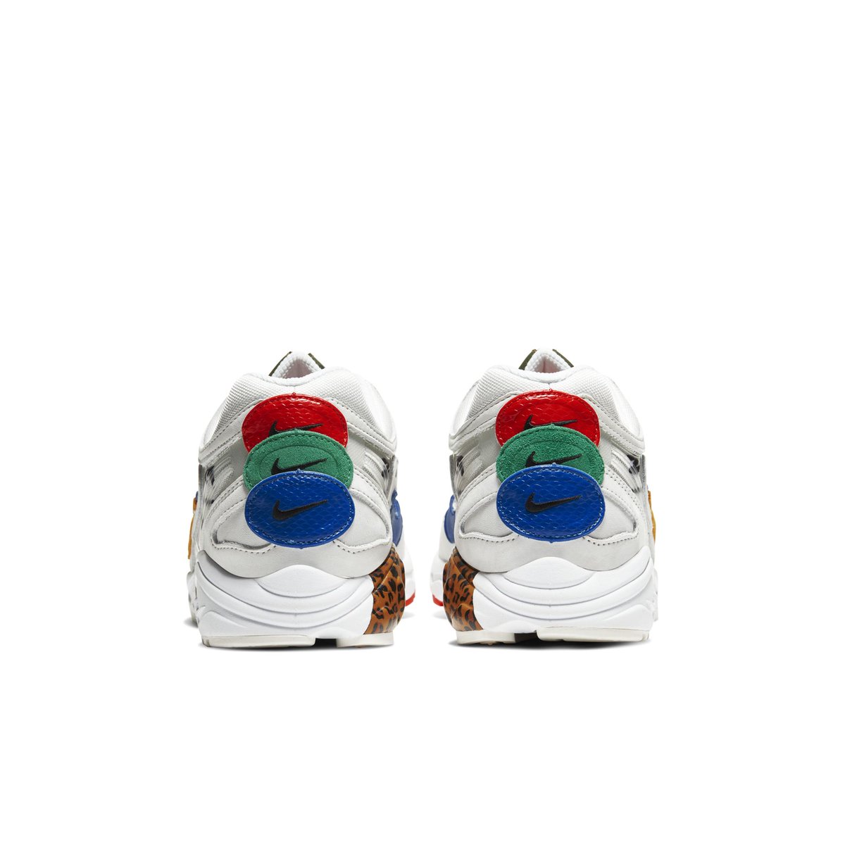 Nike,Air Ghost Racer  堪比联名的重叠设计！全新 Air Ghost Racer 首次曝光