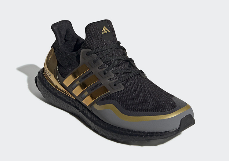 adidas,Ultra Boost,EG8102  金色有点耀眼！adidas Ultra Boost 全新配色即将发售！