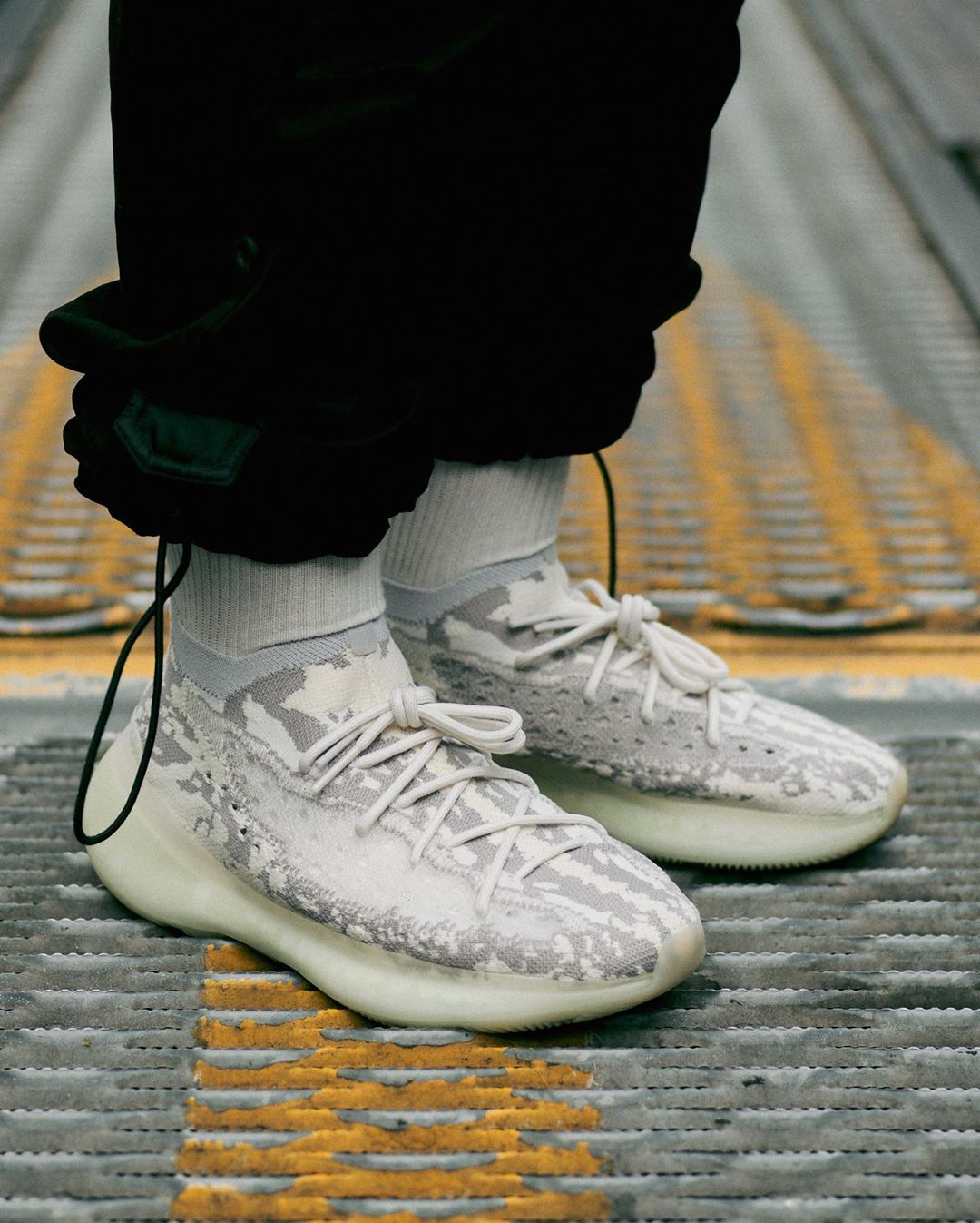 yeezy380太难穿图片