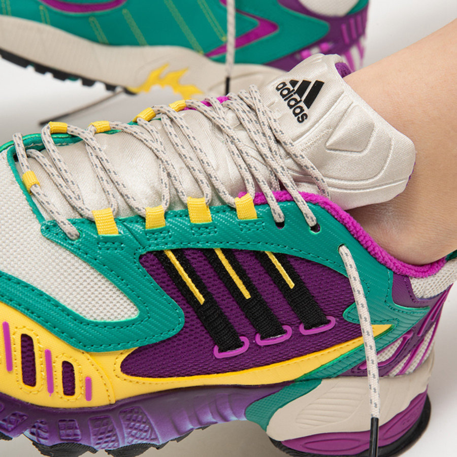 adidas,Torsion TRDC WMNS,EG844  硬核复古鞋 adidas Torsion TRDC 再出全新配色！这次还是...