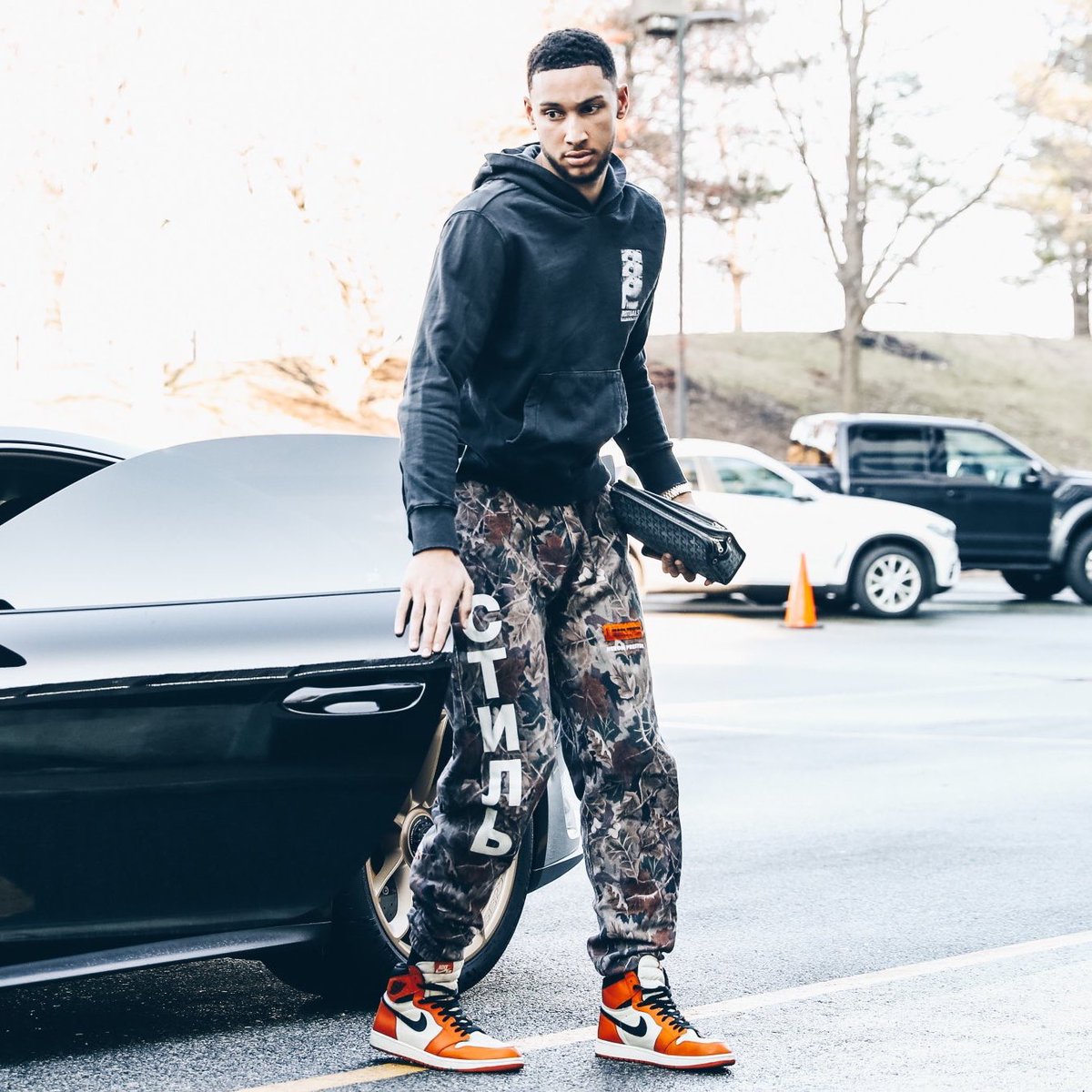 08 的身高,外加健硕的身材,让他有着模特般的外形.