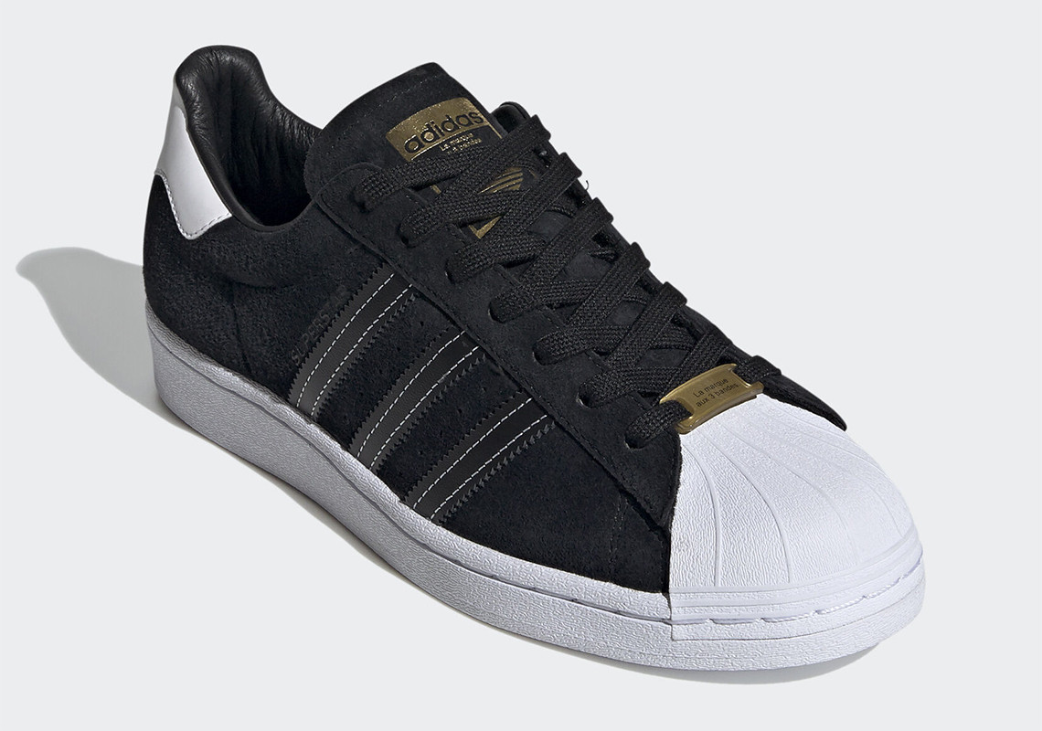 adidas,Superstar,发售,贝壳头  黑色烫金低调奢华！全新贝壳头 Superstar 下月发售