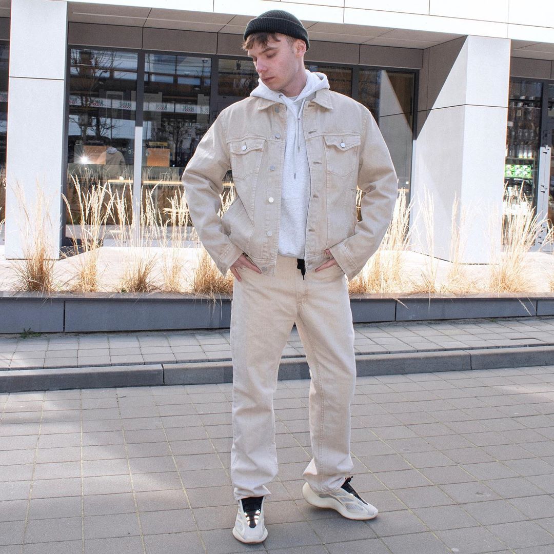 侃爷抢先上脚yeezy700v3新配色超高颜值你爱了吗