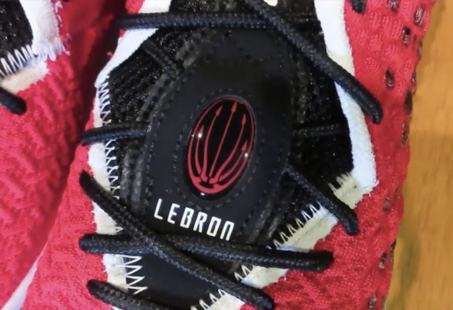 LeBron 17,Nike,发售,Uptempo,BQ31  再次致敬经典战靴！LeBron 17 “Uptempo” 实物曝光！