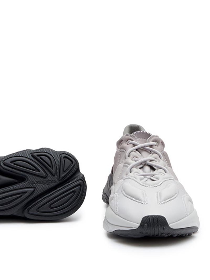 adidas,Ozweego 3D  耳目一新的时髦造型！这双 adidas 科幻跑鞋竟然「膨胀」了