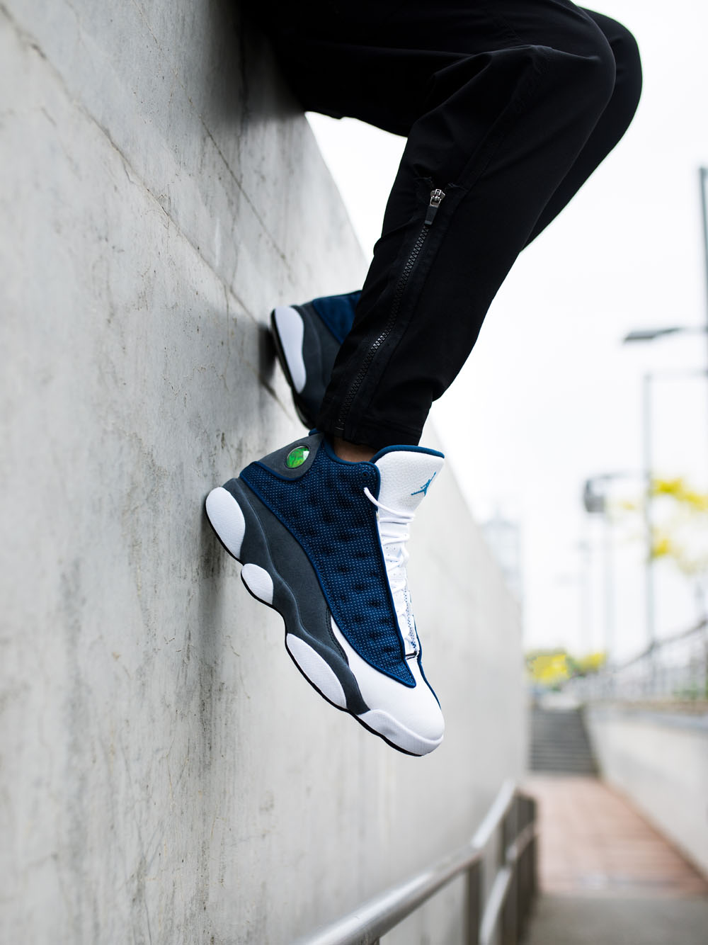 科比穿过却因为梁咏琪才火!aj13 gigi 最快开箱!这颜值谁不爱?