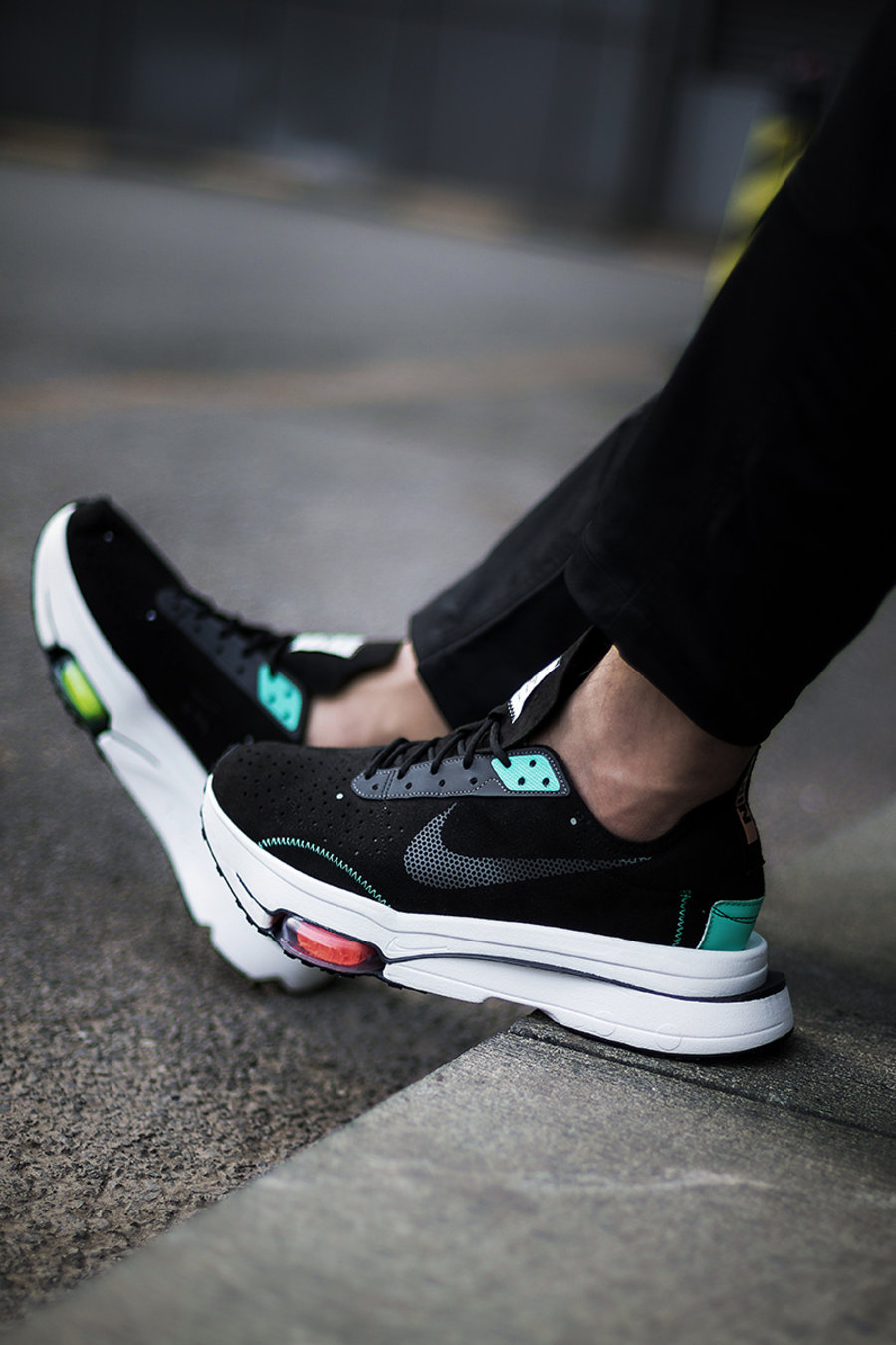 nike 耐克「压马路神鞋」终于来了!让你体会脚踩 4 个气垫有多爽!