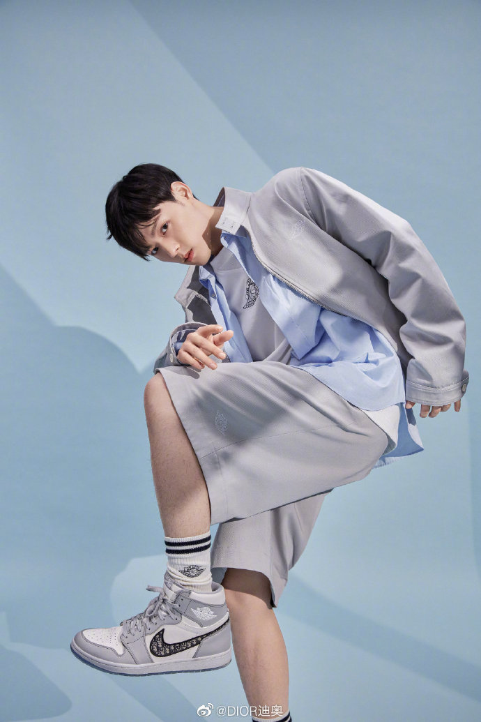 明星,上脚  周杰伦上脚 dior aj1!自称「全亚洲最速上脚」!