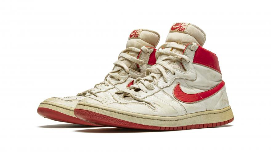 Air Ship,Nike,Banned,禁穿  这才是真正的「黑红禁穿」！MJ 的话题战靴终于要来了！