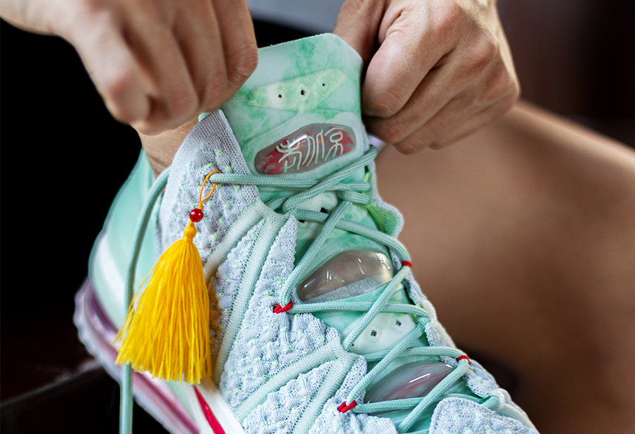 Nike,LeBron 18,LBJ18  鞋舌带气垫！还是中国限定！这双 Nike 新鞋詹姆斯迫不及待上脚！