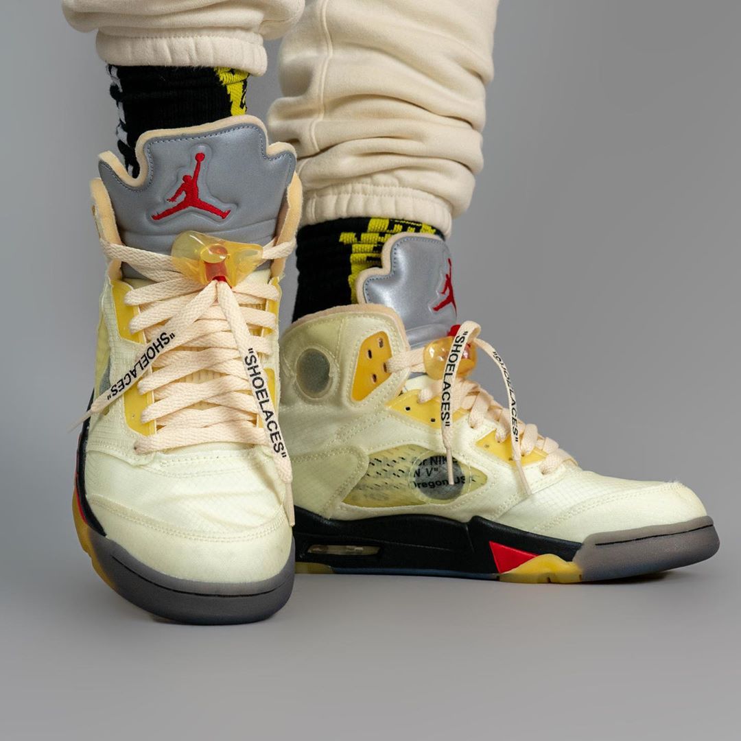 AJ5,Air Jordan 5,DH8565-100,发售  这鞋氧化可真黄！流川枫 OFF-WHITE x AJ5 上脚照香吗？