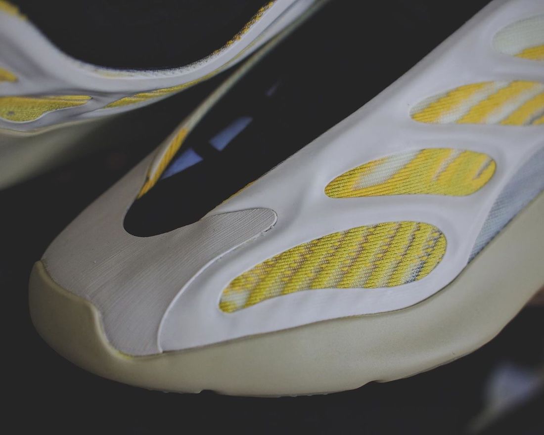 adidas,Yeezy,Yeezy 700 V3  初代 Yeezy 700 V3 替代款！全新白黄配色下月发售！