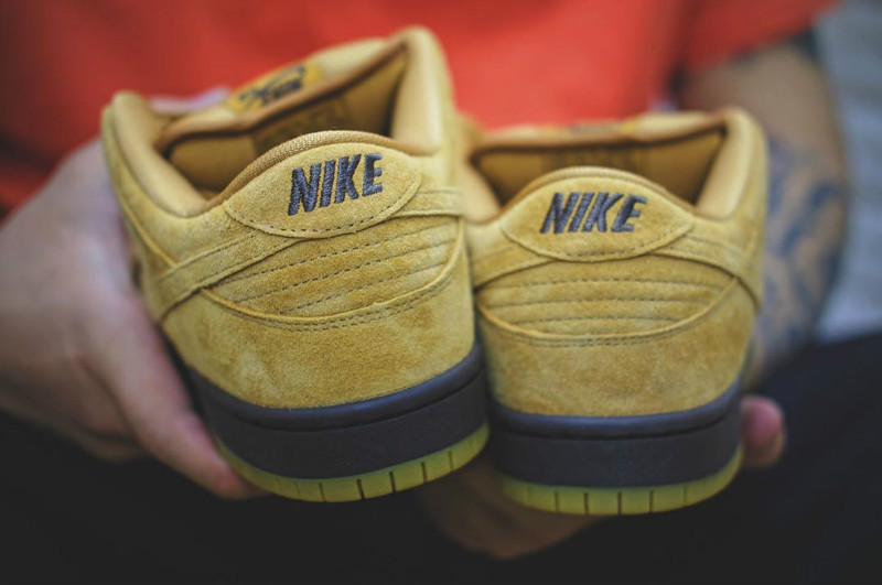 NikeSB Dunk Low Pro,Wheat Moch  超人气鞋型遇上秋冬最受欢迎配色！小麦 Dunk SB 即将发售！