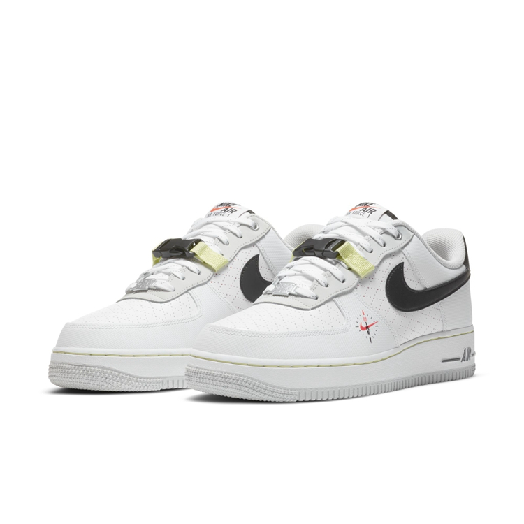 Nike,Air Force 1  机能风的 Air Force 1 终于来了！这设计你打几分？