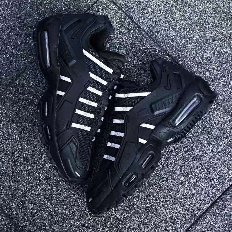 NDSTRKT AM95,Nike,CZ3591-001  「黑武士」 配色！全新机甲 Air Max 95 SNKRS 现已上架！