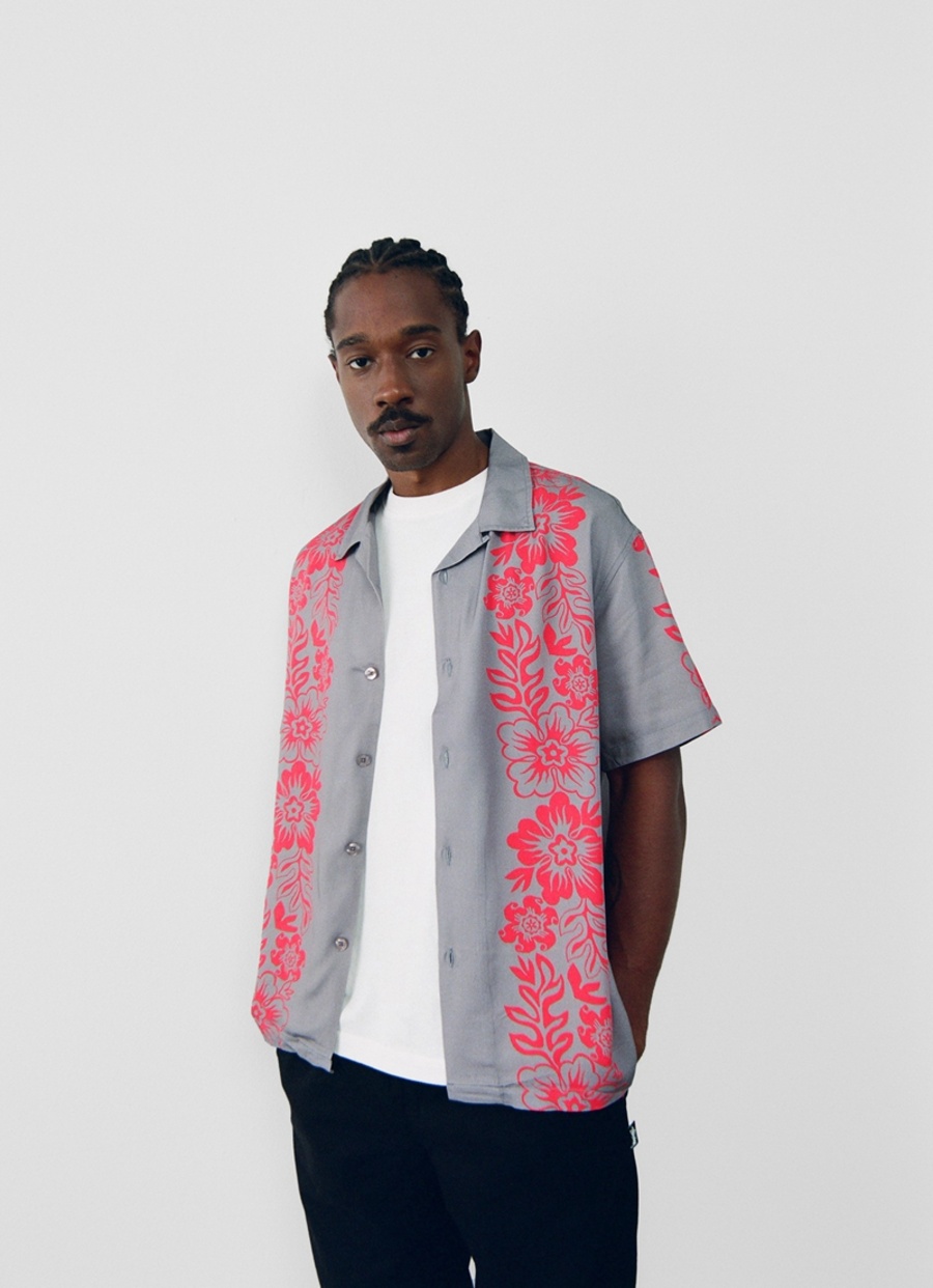 Stussy,COMME des GARÇONS Parfu  吸睛造型超喜人！Stussy 携手 CDG 推出全新服饰系列！