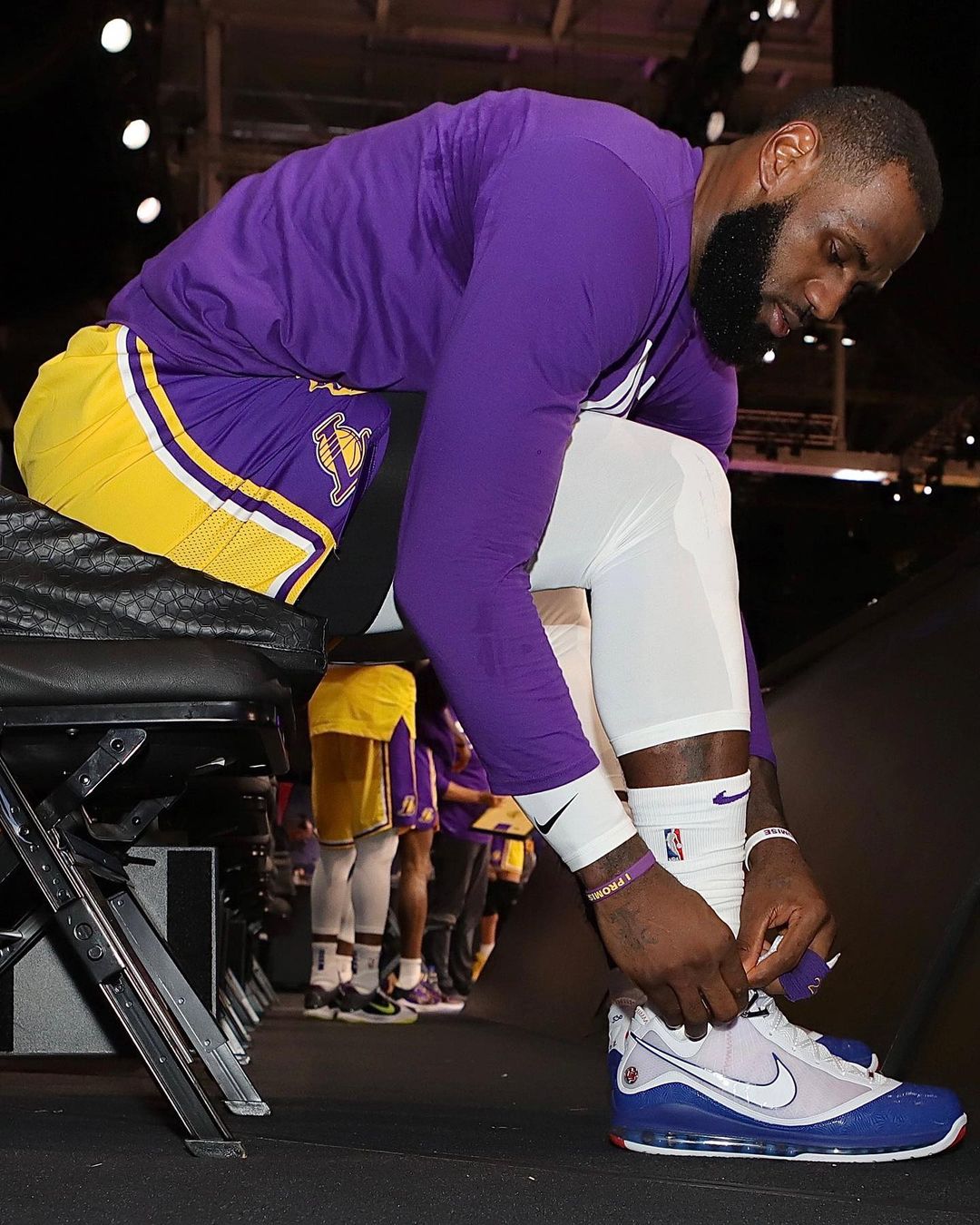 科比战靴新配色曝光近期nba上脚看完又酸了