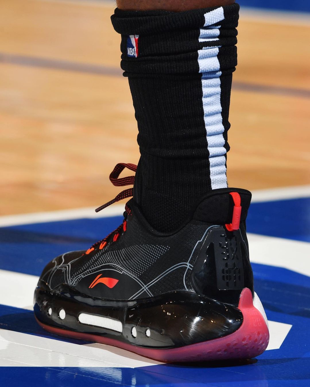 最贵4000 !今年最难买到的 10 双国产鞋!想原价入手只有一个办法!