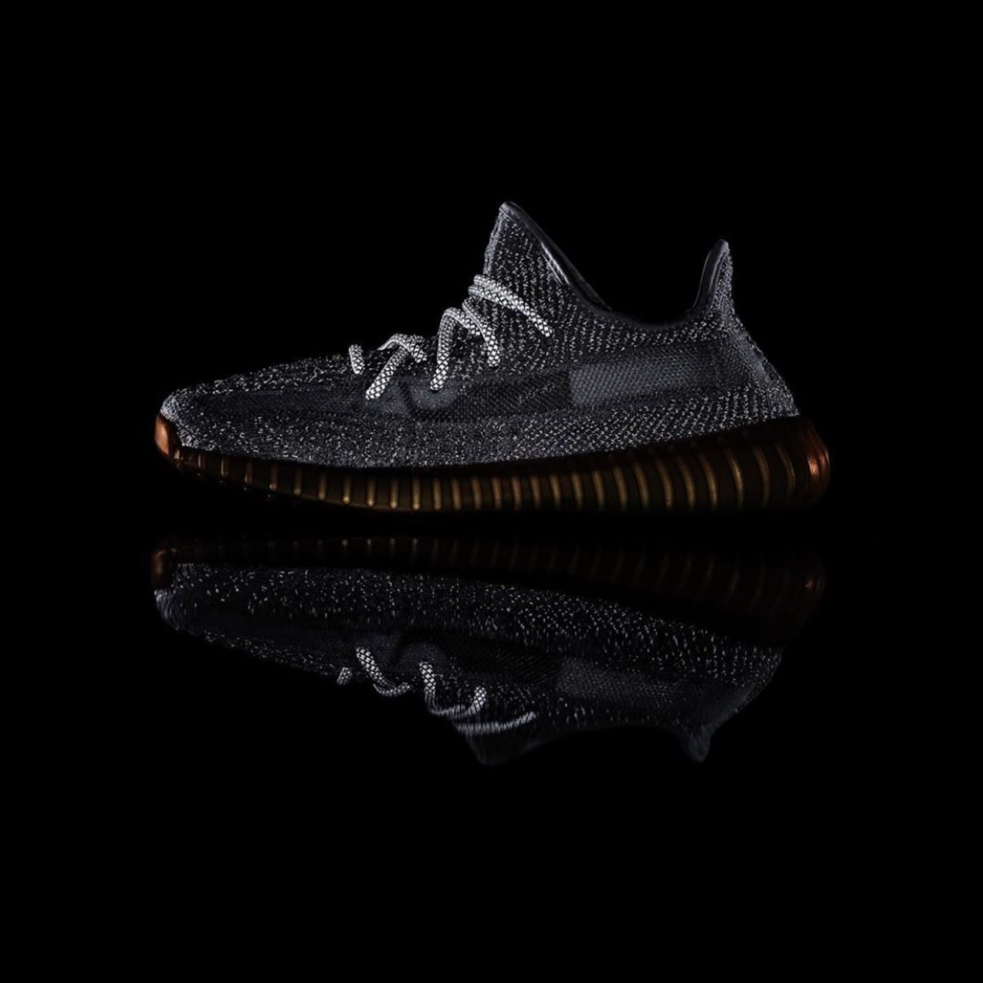 四双满天星Yeezy 350 V2 传闻补货！黑武士、氧化天使都有！ 球鞋资讯