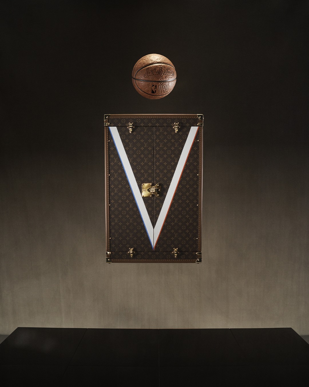 Louis Vuitton,NBA,LV  满印篮球太奢华！全新 LV x NBA 合作系列现已发售！