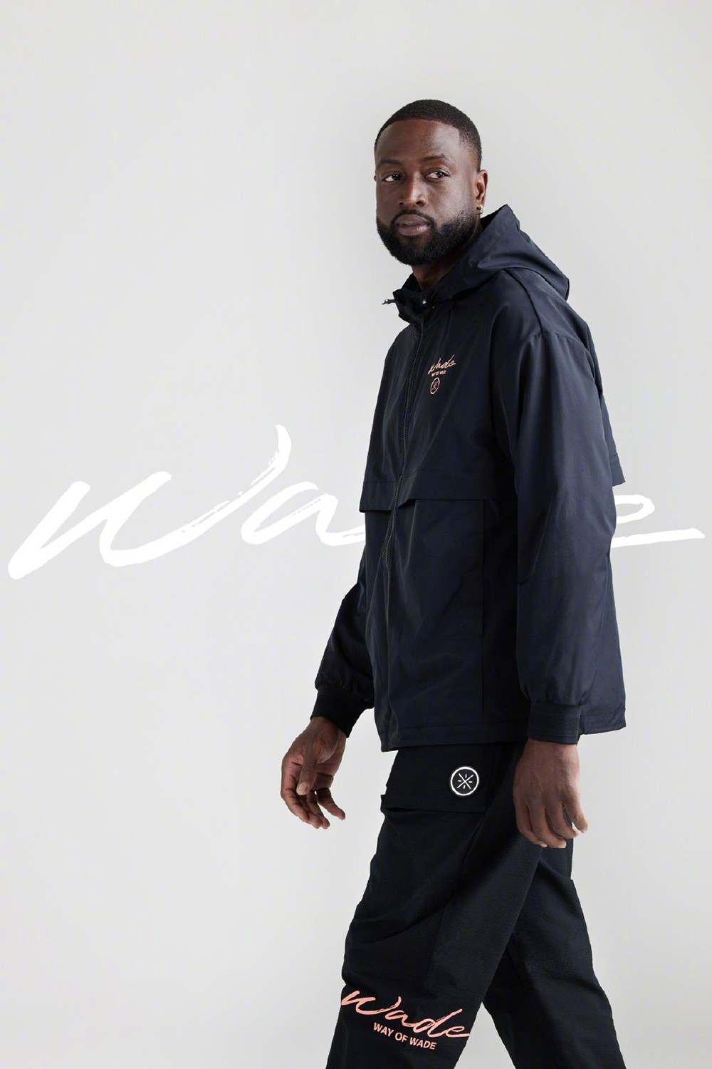 近日,li-ning wade black label 2021 秋冬系列新品型录释出,韦大爷又