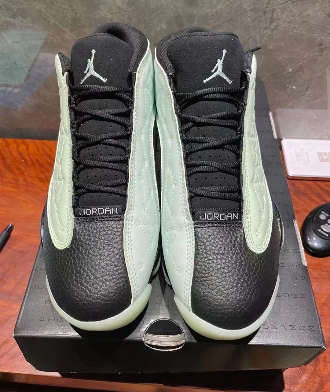 AJ13,Air Jordan 13 Low,Singles  绿到你发慌！「光棍节」 AJ13 实物图曝光！