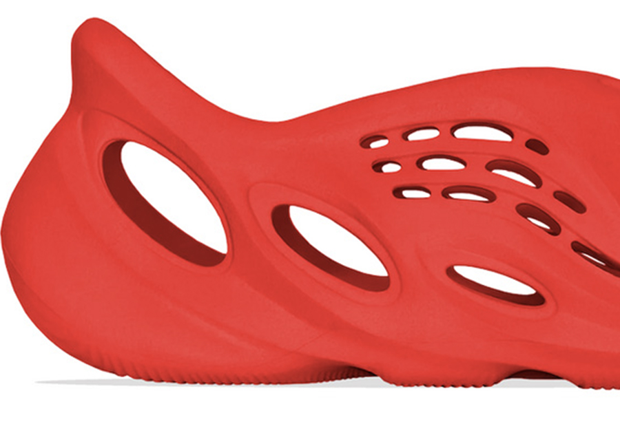 Yeezy,adidas,发售,Foam Runner  红色十月又来了！侃爷亲穿的新「红 Yeezy」下月发售！